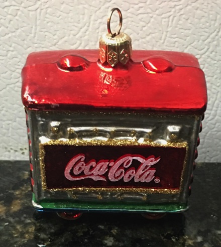 45246-1 € 12,50 coca cola ornament glas wagon nr 2.jpeg